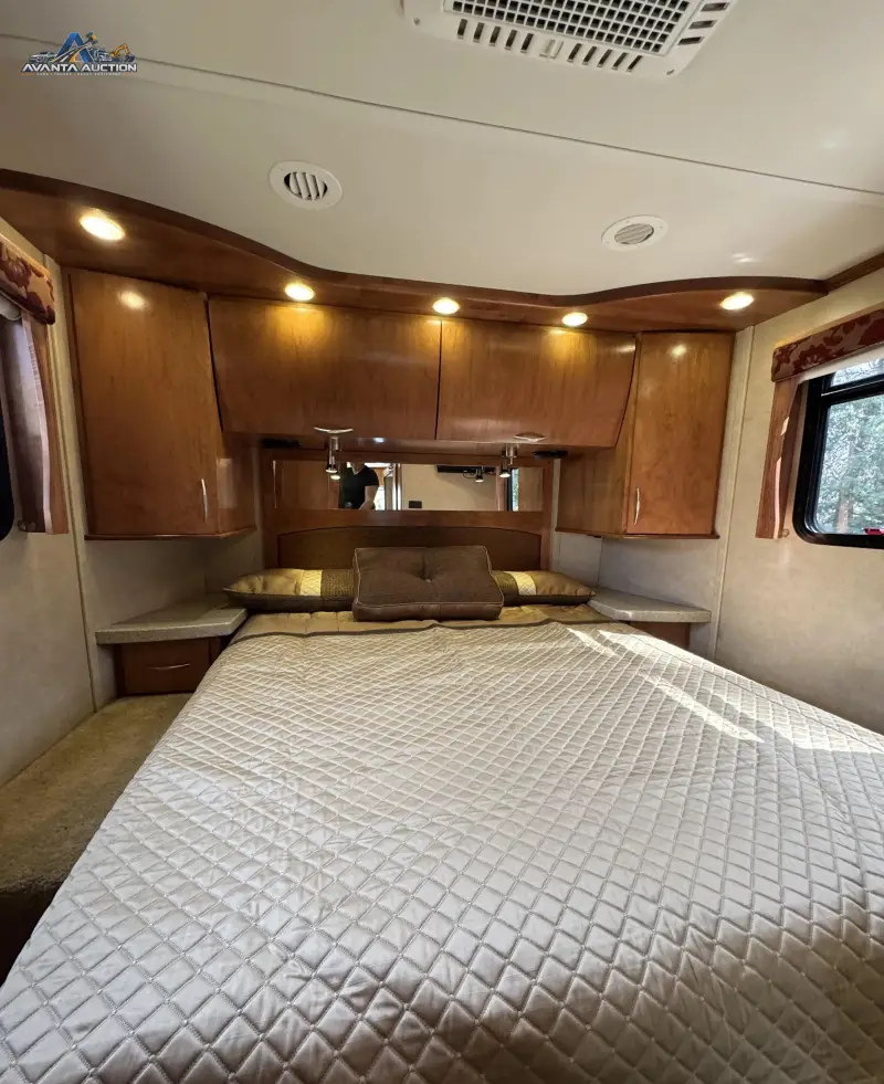 2012 Monaco Coach Vesta photo 125