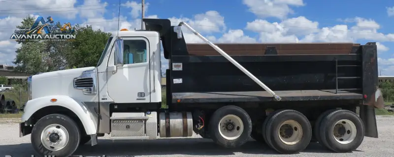 2012 Freightliner Coronado SD photo 8