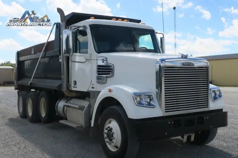 2012 Freightliner Coronado SD photo 3