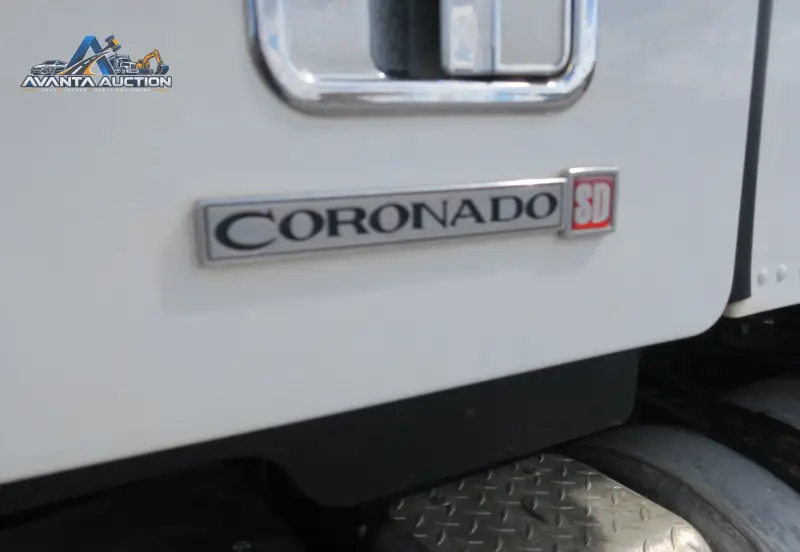 2012 Freightliner Coronado SD photo 15