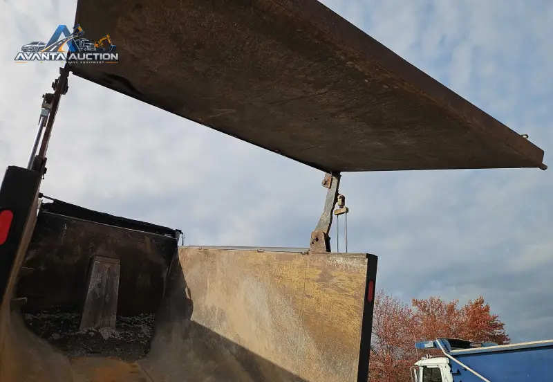 2011 Mack GU713 photo 20