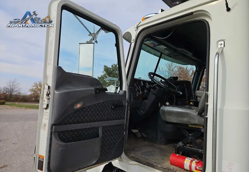 2011 Mack GU713 photo 25