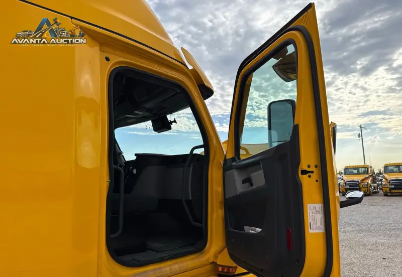 2021 Freightliner Cascadia 126 photo 49