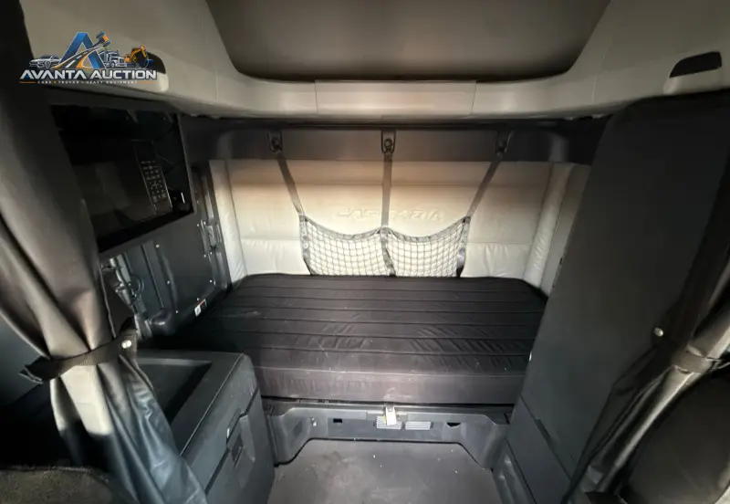 2021 Freightliner Cascadia 126 photo 42