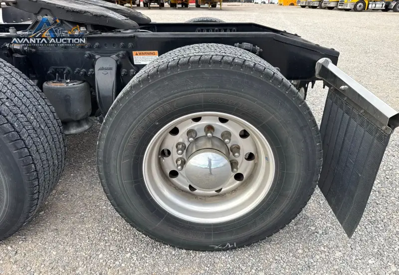 2021 Freightliner Cascadia 126 photo 80