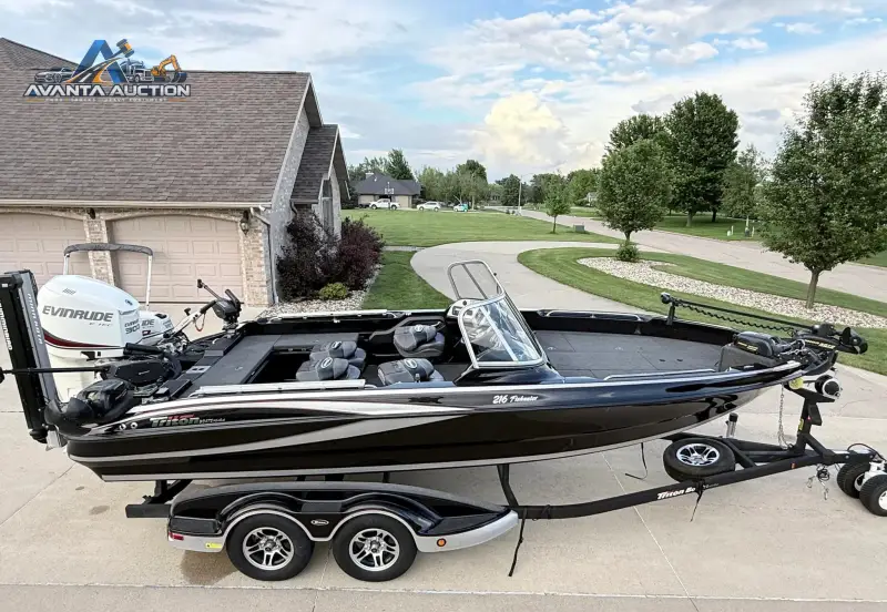2014 Triton 216 Fishunter photo 40