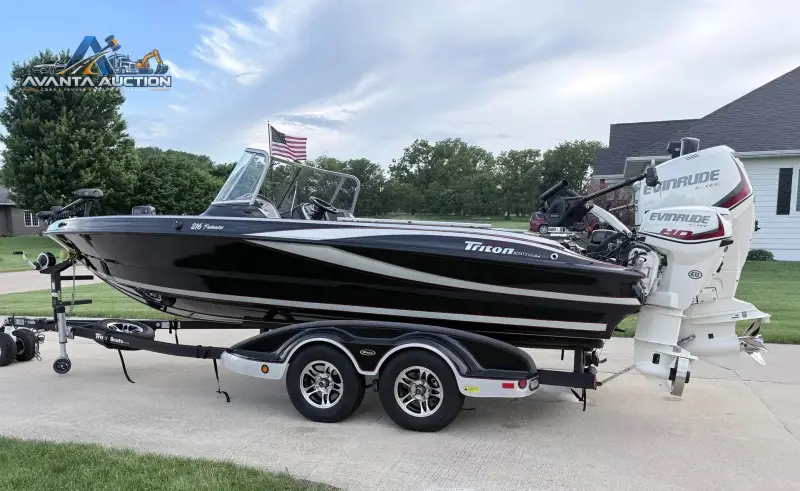 2014 Triton 216 Fishunter photo 2