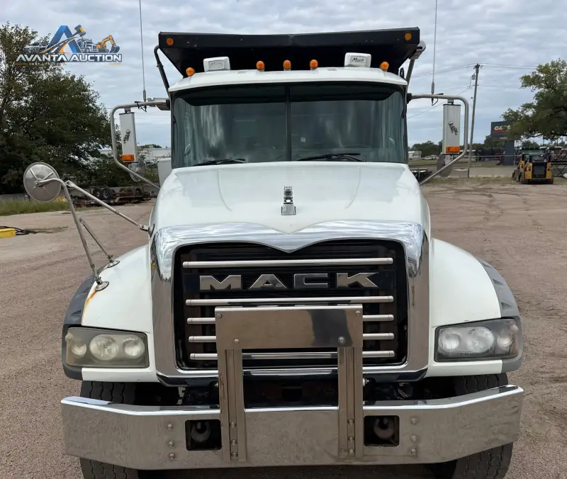 2007 Mack CTP713 photo 11