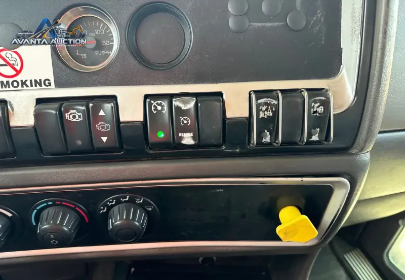 2006 Kenworth T800 photo 44