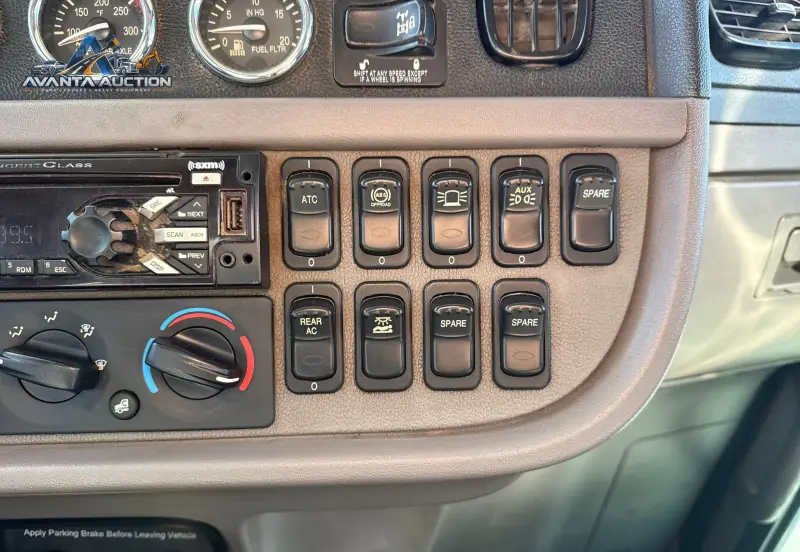 2018 Peterbilt 389 photo 52