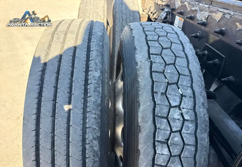 2018 Peterbilt 389 photo 105