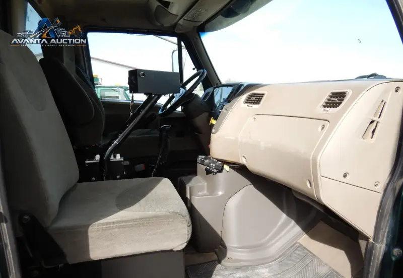 2001 Sterling LT9500 photo 72