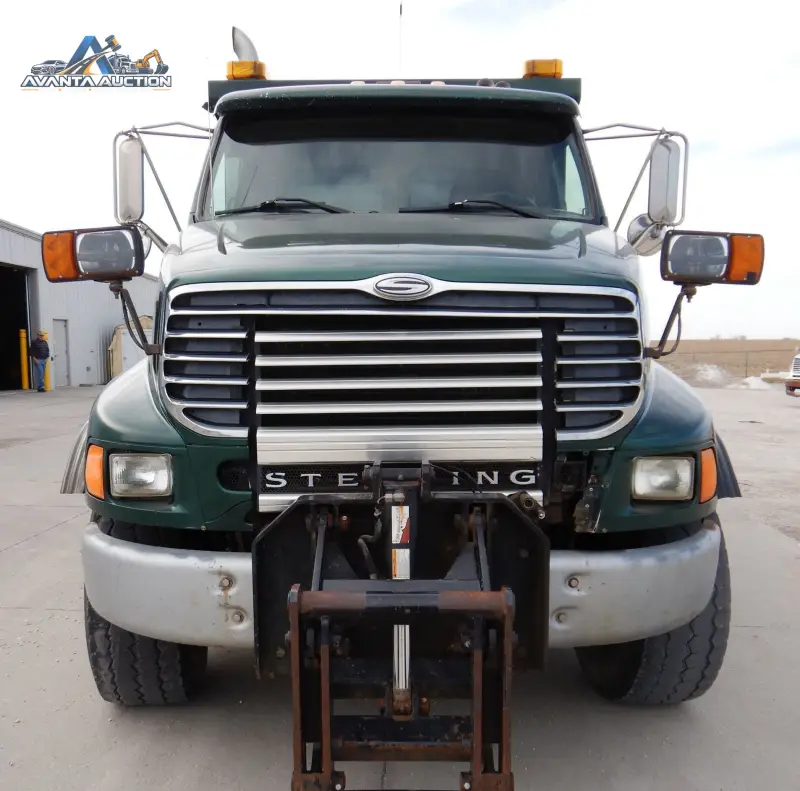2001 Sterling LT9500 photo 2