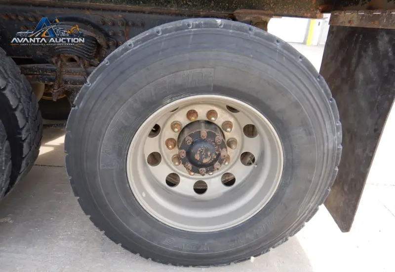 2001 Sterling LT9500 photo 113