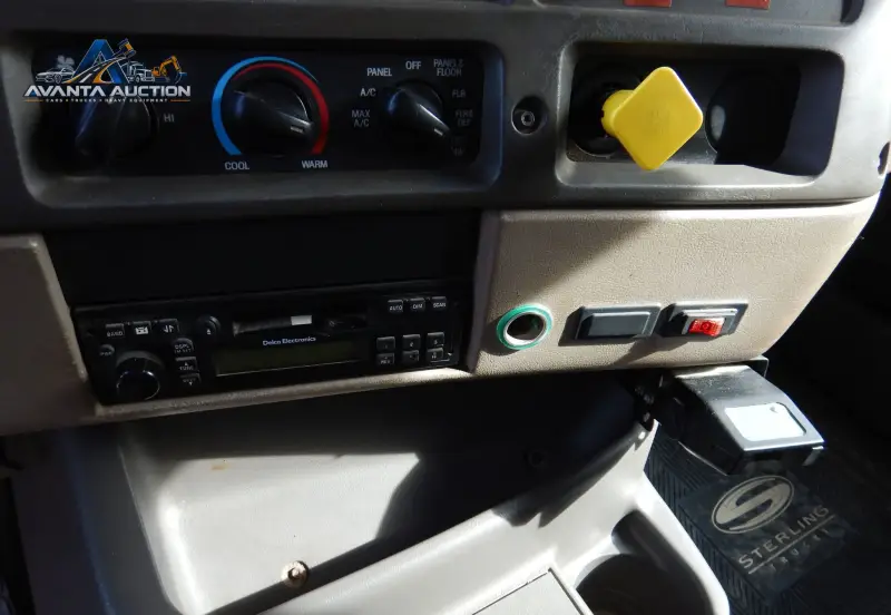 2001 Sterling LT9500 photo 59