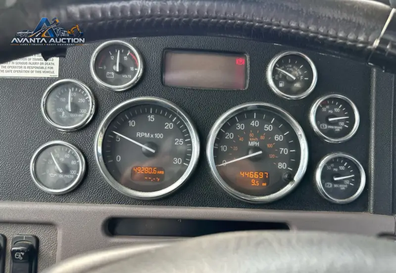 2014 Peterbilt 389 photo 24