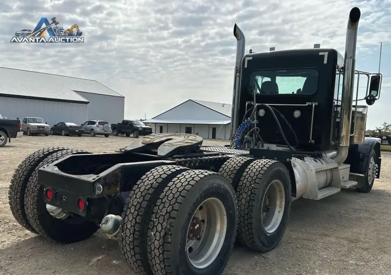 2014 Peterbilt 389 photo 5
