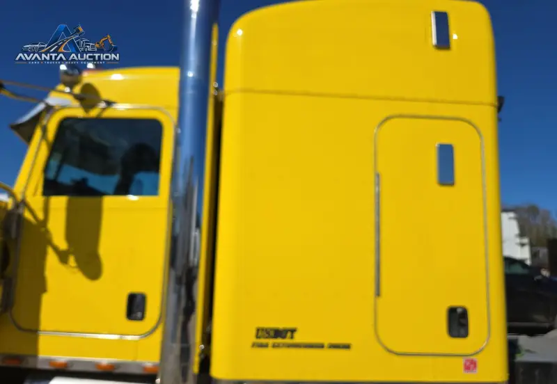 2014 Peterbilt 389 photo 28