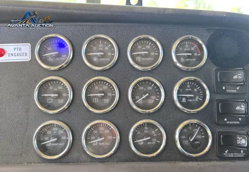 2014 Peterbilt 389 photo 41