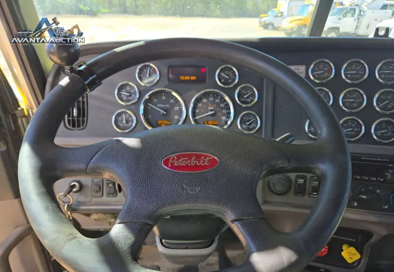 2014 Peterbilt 389 photo 34
