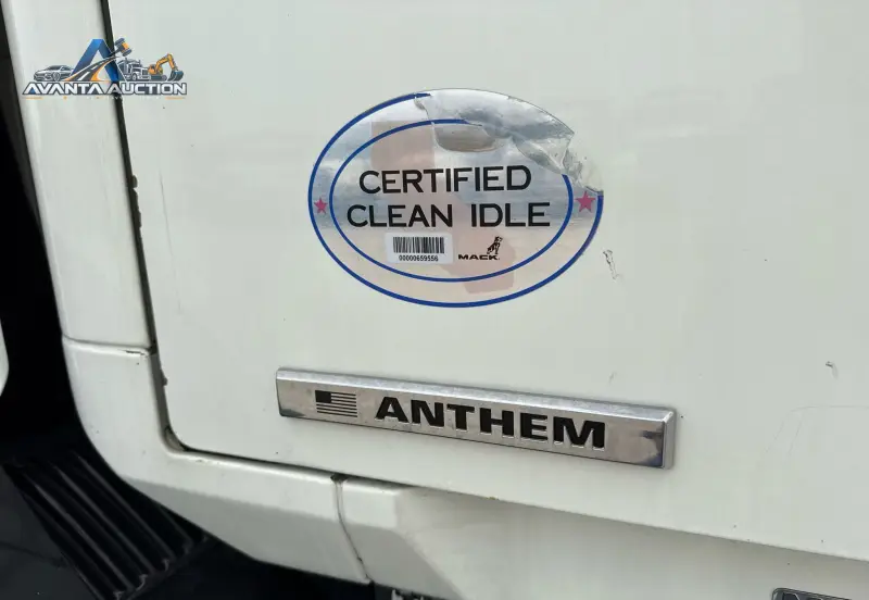 2019 Mack Anthem photo 11
