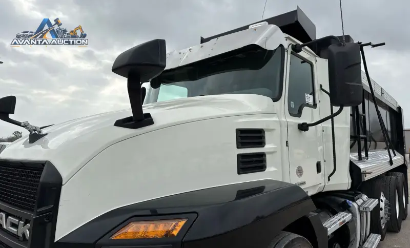 2019 Mack Anthem photo 12