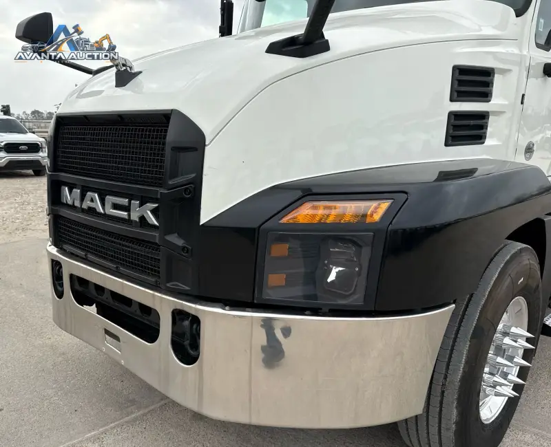 2019 Mack Anthem photo 13