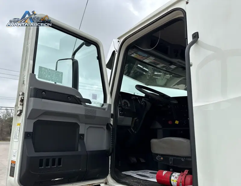 2019 Mack Anthem photo 36