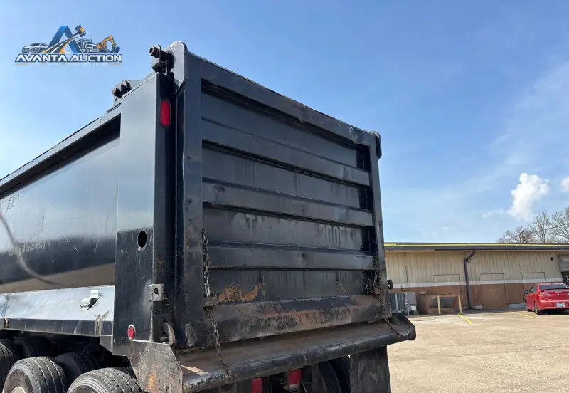 2017 Mack Granite GU713 photo 14