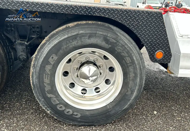 2015 Caterpillar CT660L photo 93