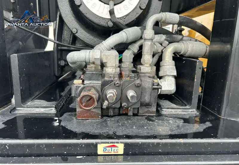 2015 Caterpillar CT660L photo 53