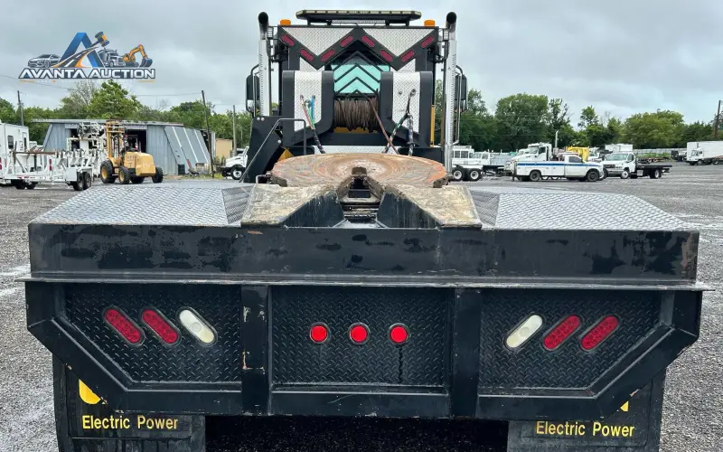 2015 Caterpillar CT660L photo 6