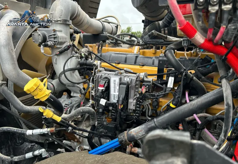 2015 Caterpillar CT660L photo 38