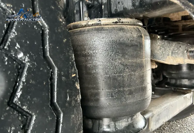 2015 Caterpillar CT660L photo 107
