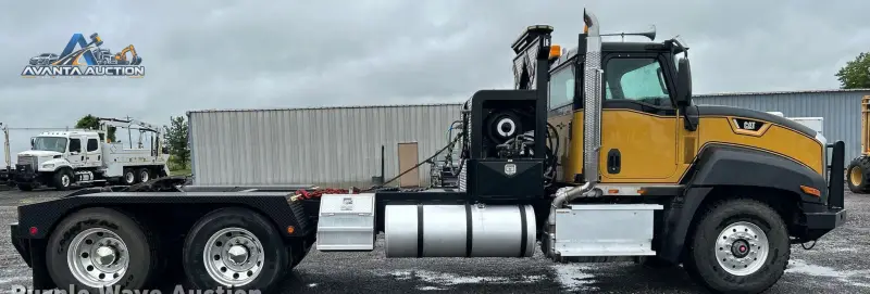 2015 Caterpillar CT660L photo 4