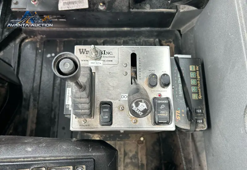2015 Caterpillar CT660L photo 29