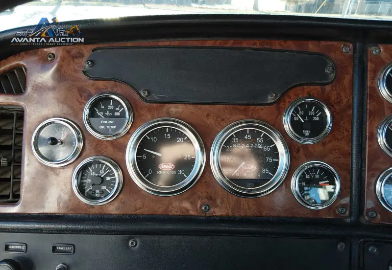 2002 Peterbilt 378 photo 83