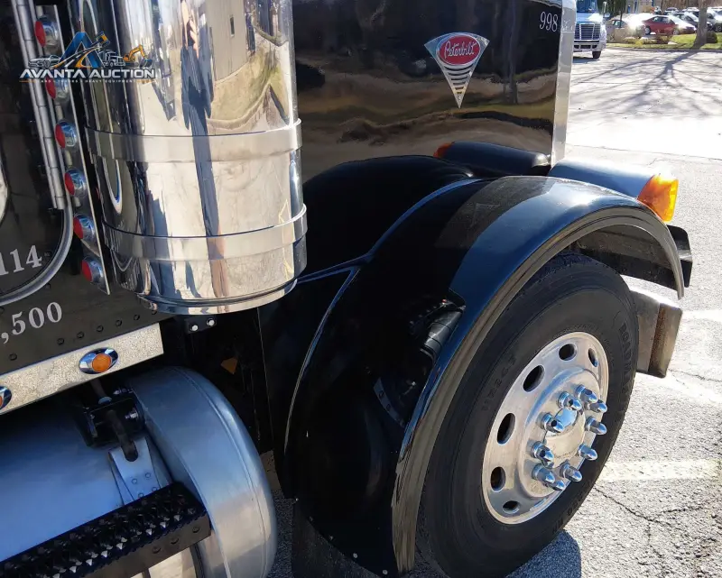 2002 Peterbilt 378 photo 21