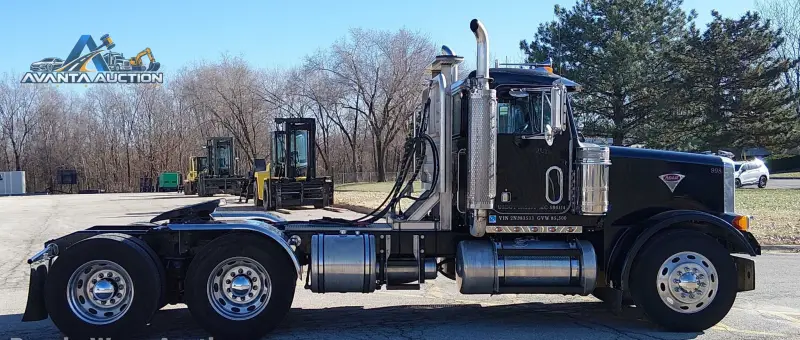 2002 Peterbilt 378 photo 4