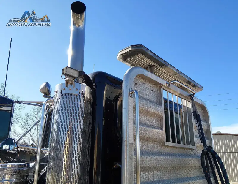 2002 Peterbilt 378 photo 29
