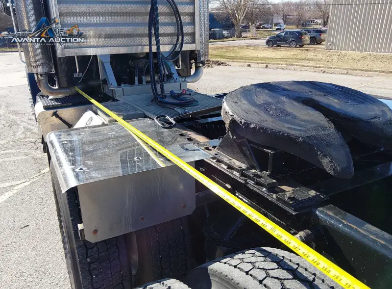 2002 Peterbilt 378 photo 48