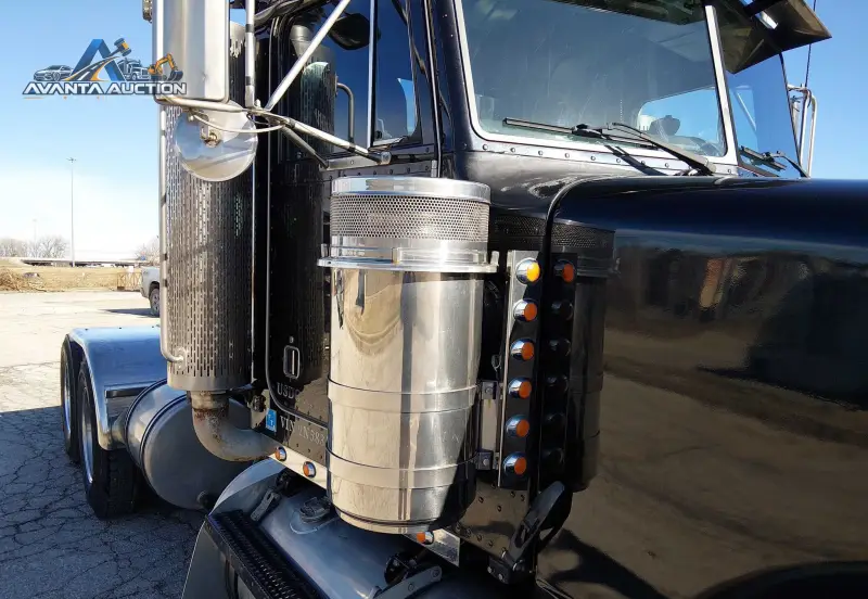 2002 Peterbilt 378 photo 24