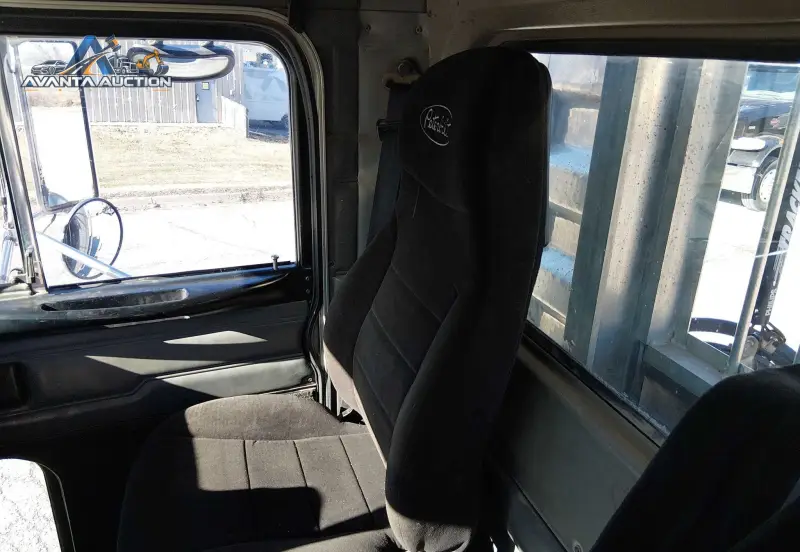 2002 Peterbilt 378 photo 78