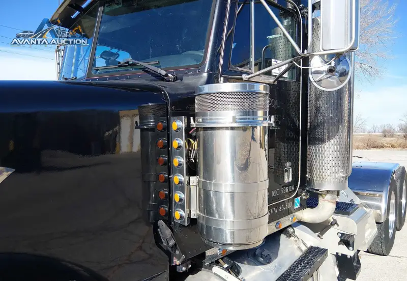 2002 Peterbilt 378 photo 15