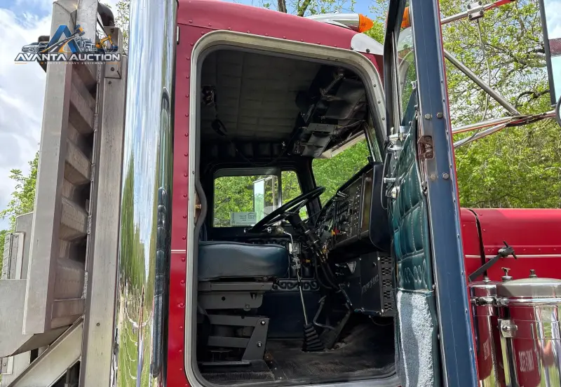 1981 Peterbilt 359 photo 83