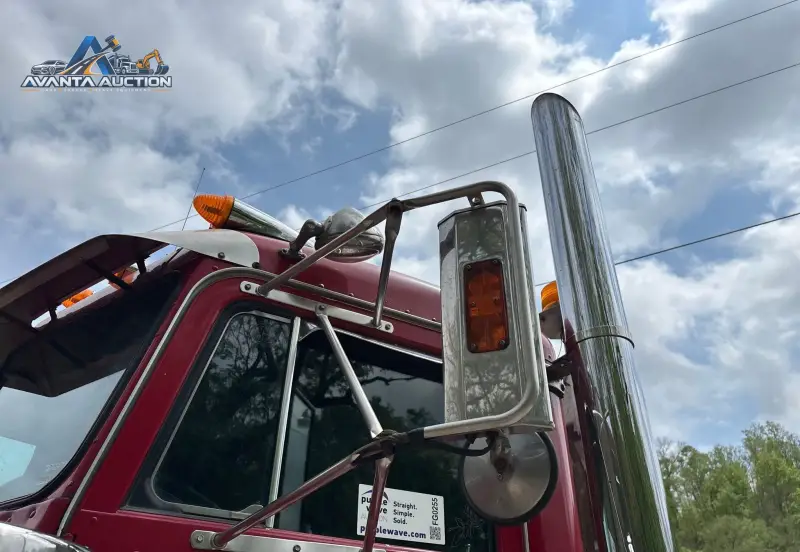 1981 Peterbilt 359 photo 12