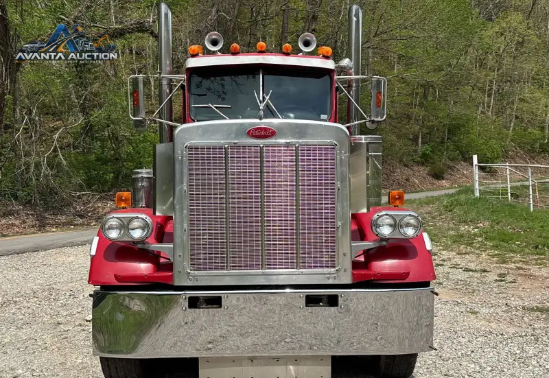 1981 Peterbilt 359 photo 2