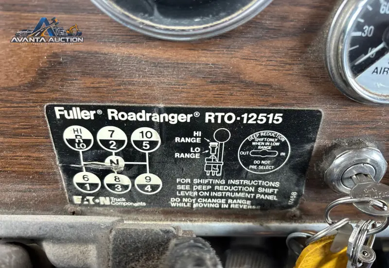 1981 Peterbilt 359 photo 76