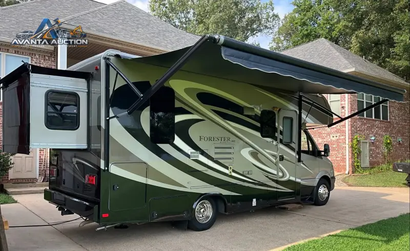 2015 Forest River Forester MBS 2401R photo 2